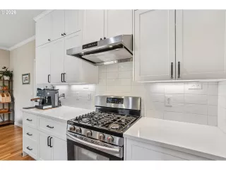 Photo #6: 371833314 Listing 