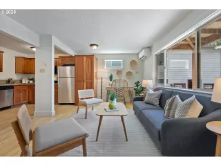 Photo #5: 372312022 Listing 