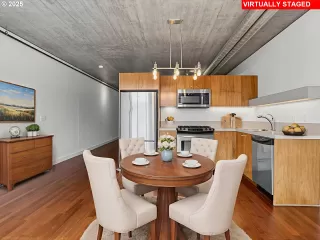 Photo #2: 373139286 Listing 