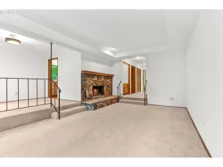 Photo #2: 373355356 Listing