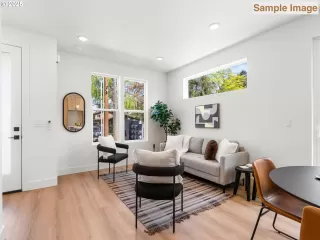 Photo #1: 373636667 Listing 