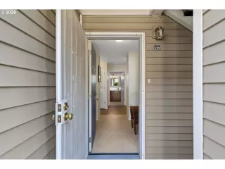 Photo #2: 373667312 Listing 