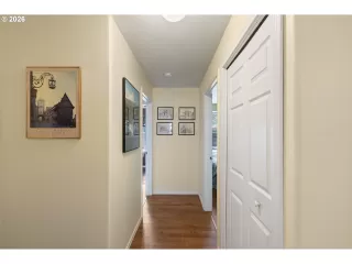 Photo #4: 373667312 Listing 