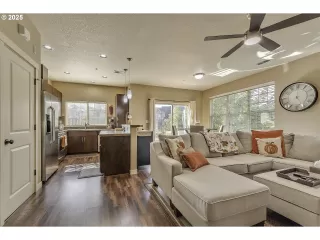 Photo #2: 373741306 Listing 