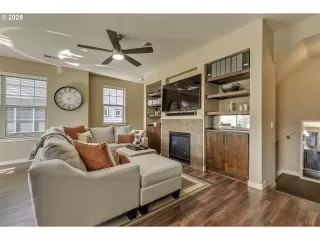 Photo #3: 373741306 Listing 