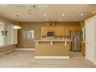 More Details about MLS # 373742979 : 10914 SE 18TH ST