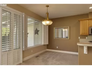 Photo #1: 373742979 Listing 