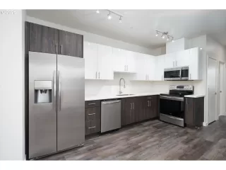 Photo #3: 373753683 Listing