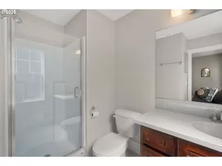 Photo #5: 373872292 Listing