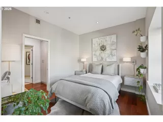 Photo #2: 374437126 Listing 