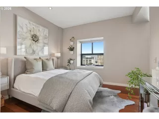 Photo #6: 374437126 Listing 