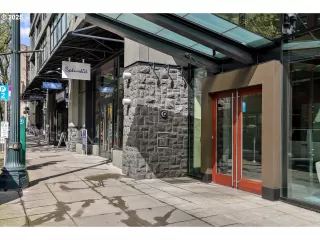 Photo #2: 374488628 Listing 