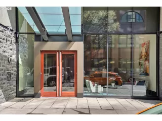 Photo #3: 374488628 Listing 