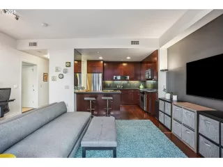 Photo #6: 374488628 Listing 