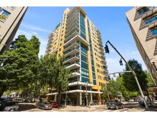 Photo #2: 374566562 Listing