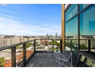 Photo #4: 374566562 Listing