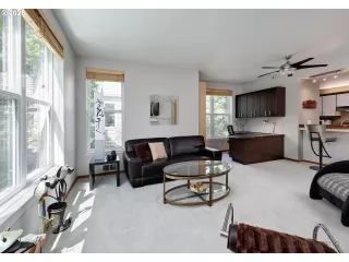 Photo #1: 374822418 Listing