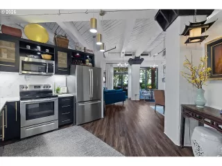 Photo #1: 375246352 Listing