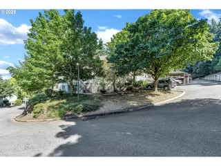 Photo #2: 375247927 Listing