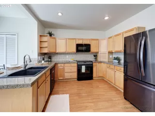 Photo #3: 375574509 Listing