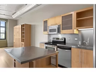 Photo #2: 375872520 Listing