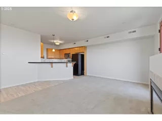 Photo #3: 376395071 Listing 