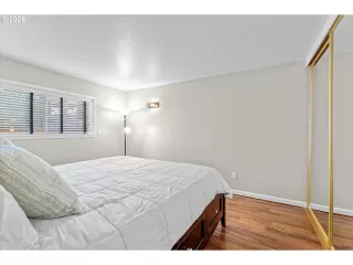 Photo #4: 377397732 Listing 