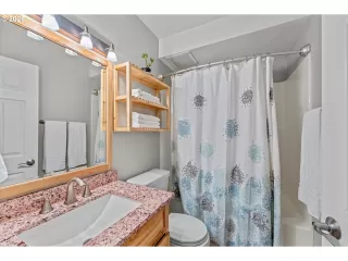 Photo #6: 377397732 Listing 