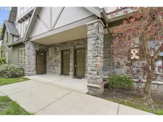 Photo #2: 377606073 Listing 