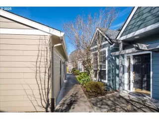 Photo #3: 378185614 Listing