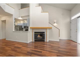 Photo #5: 378185614 Listing