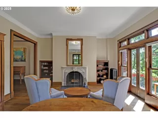 Photo #4: 378469675 Listing 