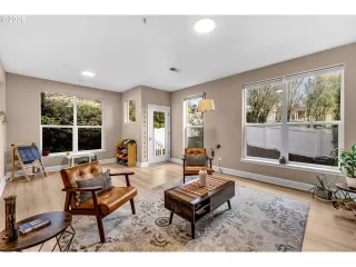 Photo #1: 378566147 Listing