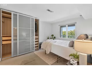 Photo #3: 378729465 Listing 