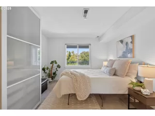 Photo #4: 378729465 Listing 