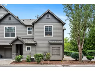 Photo #2: 378784962 Listing