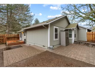 Photo #3: 379091546 Listing 