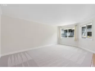 Photo #4: 379344760 Listing 
