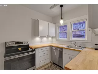 Photo #2: 379487380 Listing