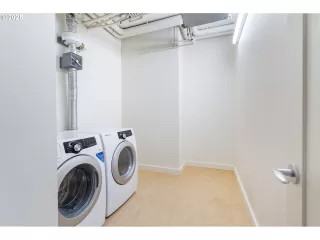 Photo #3: 379798807 Listing 