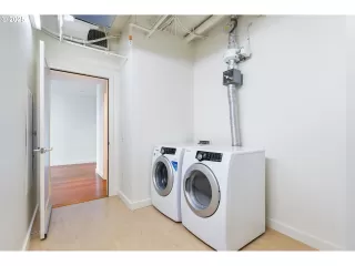 Photo #4: 379798807 Listing 