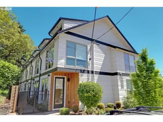 Click for more information on MLS # 380182080 : 3512 N HAIGHT AVE More Details about MLS # 380182080 : 3512 N HAIGHT AVE