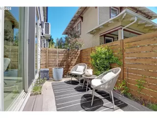 Photo #4: 380182080 Listing