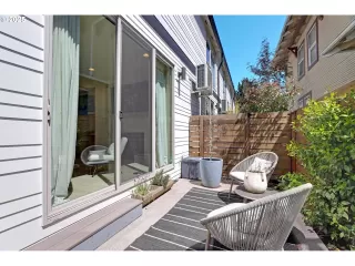 Photo #5: 380182080 Listing