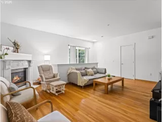 Photo #3: 380432916 Listing 