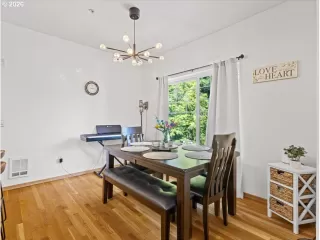 Photo #6: 380432916 Listing 