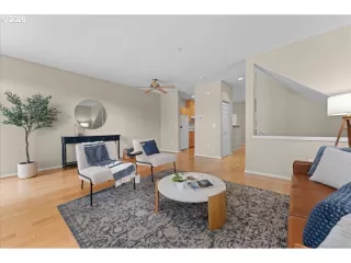 Photo #5: 380439834 Listing 