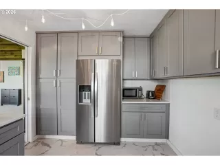 Photo #5: 380647145 Listing 