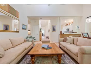 Photo #4: 381386013 Listing 