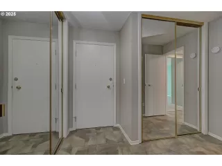 Photo #4: 381456064 Listing 